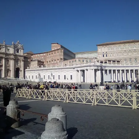San Peter Square Gasthof *